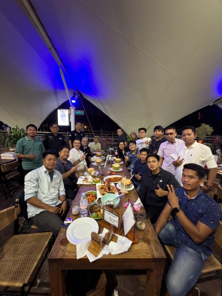 Dinner with Econav standby crew at Bandar Djakarta, Ancol